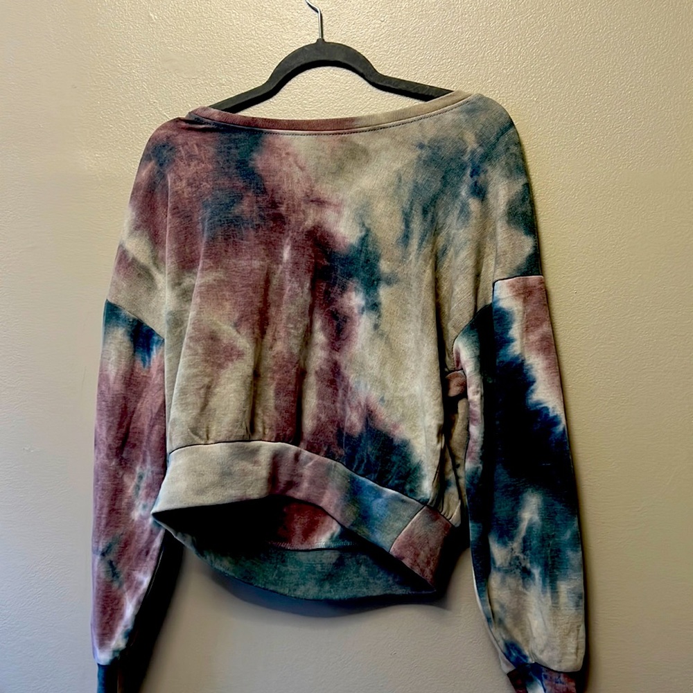 tie-dye crewneck sweater